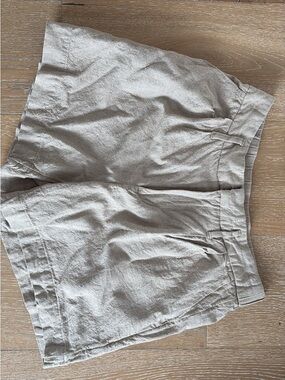 Universal Thread High-Waist Linen Blend Shorts in Beige